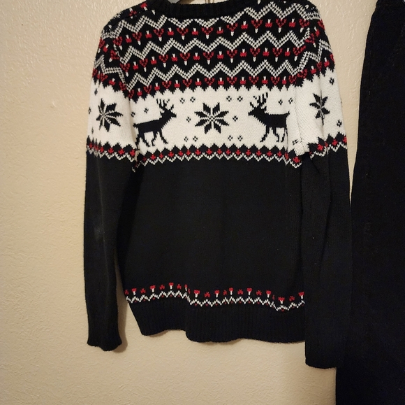 Boys Sweater and Pants - Picture 4 of 13